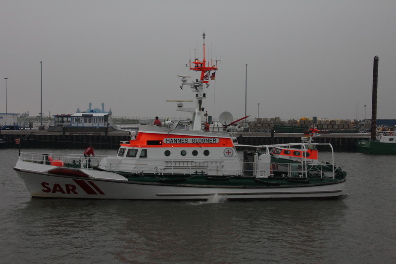 11DJ-2012-052 Bild0088c.JPG - Auslaufen des SK VORMANN STEFFENS nach Helgoland